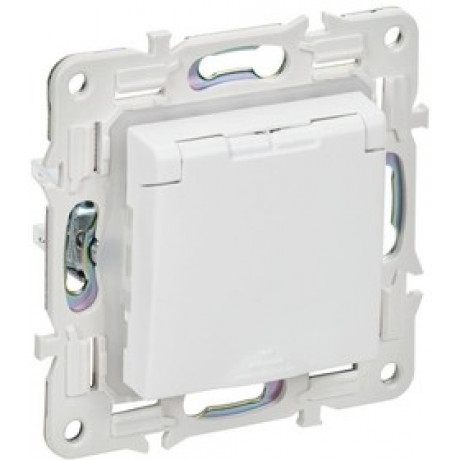 SKANDY Розетка 1-местная с заземлением с защ. штор. и крышкой 16А IP44 SK-R11W арктический белый